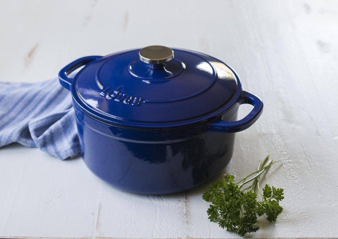 ロッジ カストアイアン 5.5クォート インディゴ エナメル - Dutch Oven Enamel のレビューと価格